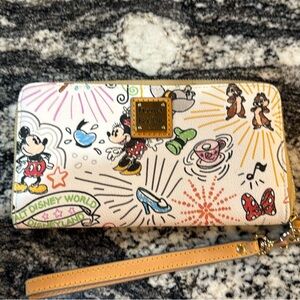 Dooney & Bourke Disney White Clutch